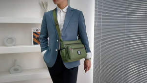 กระเป๋าสะพายข้าง ทรงเท่ห์ ผ้าไนลอน ช่องใส่เยอะ มีให้เลือก 4 สี