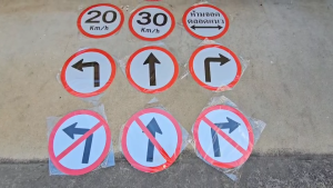 ป้ายจราจร ป้ายวงกลม วัสดุอะลูมิเนียม ขนาด 45cm. ติดสติ๊กเกอร์สะท้อนแสง - Safetypro ป้ายหยุดตรวจ ป้ายห้ามจอด ป้ายเลี้ยวซ้าย เลี้ยวขวา ป้ายหยุด ป้ายหยุดแลกบัตร ป้ายห้ามจอดตลอดแนว