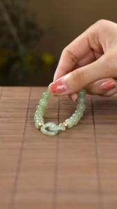 Jakarta - Gelang Tangan Wanita Mutiara Hijau