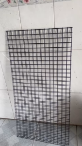 Khổ ( 50cm x 100cm - Ô lưới rộng 3cm ) Lưới sắt Màu Đen ô vuông treo phụ kiện đồ trang trí chất lượng