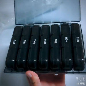 【Local Stock】Portable Pill Box 21 Grid Black Pill Box Sorting Box Seven Days a Week Pill box that can be sliced