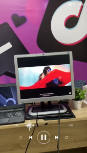 17 inch lcd with free laptop chroomebook 8k resulotion best for students and business