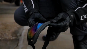 🌻Money comes🌻 แว่นกันแดด แว่นตากลางแจ้ง กันแดดกันฝุ่น กันลม สำหรับกีฬาเอ็กซ์ตรีม