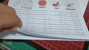 Tracing pad for kids