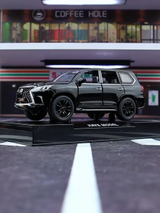 【TR TOY】LEXUS LX570 1:32 ALLOY DIE CAST CAR MODEL 32633