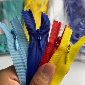 [ยกห่อ100เส้น] ซิปซ่อน 9 นิ้ว ถึง24นิ้ว  ตรา P.P. คุณภาพดี รูดลื่น สีไม่ตก