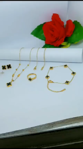 KALUNG SET PERHIASAN WANITA TITANIUM MODEL BUNGA