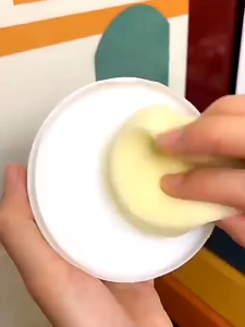 ครีมทำความสะอาดเครื่องหนัง ครีมขัดรองเท้าขาว น้ำยาขัดรองเท้าขาว พร้อมฟองน้ำสำหรับขัด