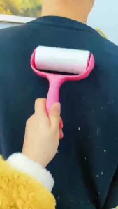 [HCM] Cây Lăn Bụi Làm Sạch Quần Áo Ga Giường Sofa Lông Chó Mèo Cozy520