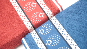 Handuk Merah Putih Motif 50x100 Tanggung by Terry Palmer / Handuk Mandi Travel Lembut