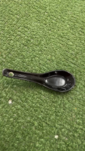 ช้อนเซรามิค ช้อนกลาง ช้อนเซรามิคลายไก่ ช้อนเซรามิคสีขาว ช้อนเซรามิค สีดำ 12 ชิ้น