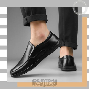 รองเท้าคัชชูชายสีดำลุคสูพับ พื้นนูเป็นนุ่ม ที่ช่วยในการเปลี่ยนแปลงให้ดูสดใส ใช้งานได้ทุกโอกาส คัชชูคุณภาพ และ