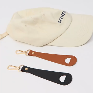 Clip On Bag Hat Cap Clips Holder PU Leather for Travel Magnetic Hat Keeper Bag Clip Backpack Clip Outdoor Travel Essentials