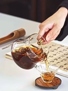 Tống chuyên trà bằng thủy tinh chịu nhiệt Borosilicate cao cấp kèm lọc