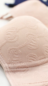 BH Motif Timbul Perempuan & Desain Nyaman