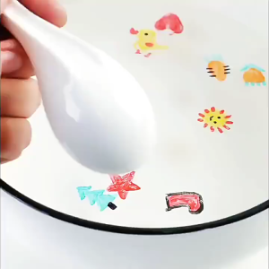 ช้อนฟรี ของเล่นวาดภาพปากกามาร์กเกอร์ วาดสีน้ำ 8/12 สี ลอยน้ำ มหัศจรรย์ สีสันสดใส