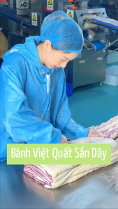 Bánh Việt Quất Sắn Tươi vị ngọt nhẹ mềm dẻo nhân thơm vỏ mềm thích hợp cho cả nhà