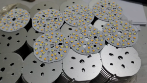Chíp nguồn thay thế đèn led âm trần 7-12w loại tốt