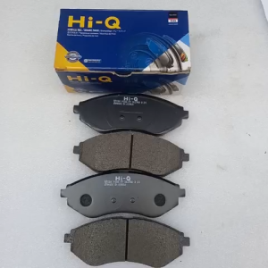 Bố Thắng trước Daewoo Gentra hàng Hàn Quốc. Má phanh Gentra