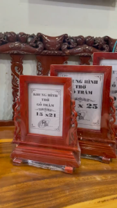 Khung Hình Gỗ Tràm Vàng Nguyên Khối Mặt Kính 05cm