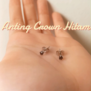 Anting Tindik Tusuk Titanium Anti Karat Wanita Pria Model Mata Satu Permata Hitam Tiar4 - Lovelybutik