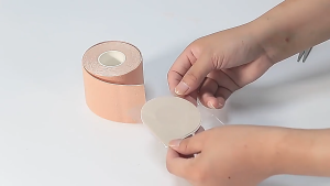 ที่แปะหัวนม ที่ปิดหัวนม แผ่นปิดหัวนม nipple cover แปะหัวนม ปิดจุกแบบกระดาษ เทปปิดหัวนม สติกเกอร์ปิดหัวนม แบบใช้แล้วทิ้ง ระบายอากาศดี 1ซองมี 5คู่