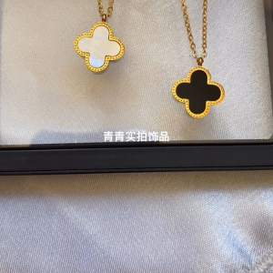 LL Fashion simple double sided 18K gold titanium steel four leaf mica Necklace N8059