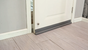 READY STOCK Single-side Door Sealing Strip Self-adhesive PU Soundproof Insect-proof Door Gear Windproof Baris segel 密封条