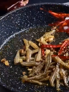 KHÔ CÁ CƠM SIÊU GIÒN 500GR  KHÔ CÁ CƠM -VỰA KHÔ MINH TRIẾT GIÀU CANXI. DINH DƯỠNG