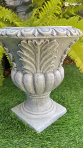 "กระถางโรมันลายใบไม้ ฟรุนเซ่ (FRUNZE)" จัดสวน แต่งสวน Bunny Brown