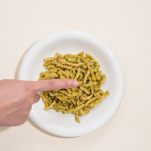 [1 ซอง] UGLY PEA 30 กรัม อร่อย แคลต่ำ ไม่ทอด ทำจากถั่วลันเตา De La Lita เดอลาลิต้า อักลี่พี ขนมคลีน