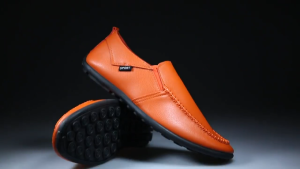 Mens Leather Loafers Non Slip Walking Flats Breathable Outdoor Slip on Casual Shoes for Male Work Office Driving Sneakers