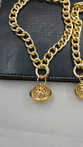 S-L Golden Hollow Bell Pendant & Cats Necklace Collars: A Guide to Stylish & Adjustable Pet Accessories