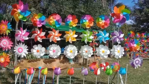 กังหัน กังหันลมพลาสติก สีขาว 7 ใบ เส้นผ่านศูนย์กลาง 42 เซนติเมตร กังหันลมเรียกทรัพย์ กังหันลมนำโชค