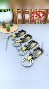 TWOL SHOP 1pcs Multifunction keychains car key holder keychain ring motor accessories