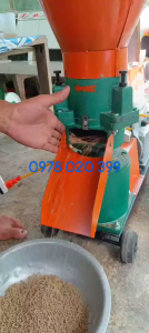 Máy ép cám thành viên nến làm thức ăn cho vật nuôi