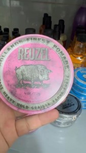 Sáp Đỏ Tạo Kiểu Giữ Nếp Tóc Vừa - Có Độ Bóng Cao - Gốc nước Reuzel Red Pomade 340g