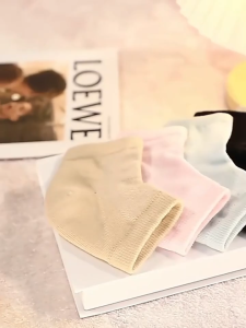 Kaos Kaki Pelindung Tumit Gel Socks Heel Protector Gel Silikon Heel Pad Untuk Melembabkan Kulit