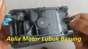 Handle Handel Pintu Dalam Toyota Kijang Kapsul Krista LGX LSX Soluna Kanan R - Abu-Abu