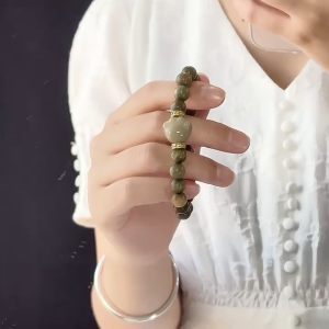 Cat Scratch Green Sandalwood Bodhi Bracelets