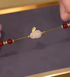 Gelang Tangan Wanita Kelinci Manik-manik Kalsedon Chalcedony Rabbit Bracelet