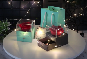 Jewelry Diawetkan Mawar Bunga Abadi Akrilik Box Cincin Kotak Hidden Jewelry Box Cincin Couple Gift /Anniversary/Ulang Tahun/Valentine