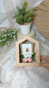 Kotak Kayu Bentuk Rumah Tempat Antam untuk Seserahan Mahar Pernikahan - KLM.RUMAH