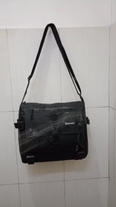 Tas Selempang Pria Anti Air: Keunggulan Slingbag Waterproof