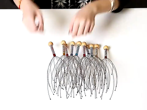 Cây mát xa da đầu thiết kế nhiều màu sắc độc đáo thư giãn