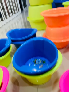 (พร้อมส่ง) กะละมังพลาสติก ทรงรี ขอบโค้ง สีสันสดใสทรงสวย กะละมังอเนกประสงค์ แบบหนา 35x40x12cm No.065