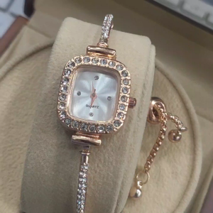 JAM TANGAN WANITA SERUT MIDEL KOTAK TERMURAH KEREN MR-8483