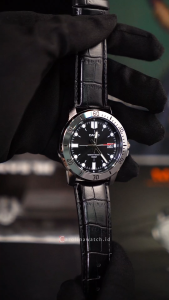 Jam Tangan Pria Casio MTP-VD01L-1E Quartz Watch Black Dial Black Leather Strap