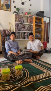 SARUNG BATIK GUS IQDAM SERIES: Nyel Dekengane Pusat Garanganwati