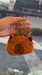 LIGHTER คาลิปบาร่า พวงกุญแจตุ๊กตาคาลิปบาร่า ตุ๊กตายัดไส้ การ์ตูนลายการ์ตูน กระเป๋าใส่เหรียญ Capybara น่ารักน่ารักๆ นุ่มนุ่มๆ จี้หนูตะเภา207